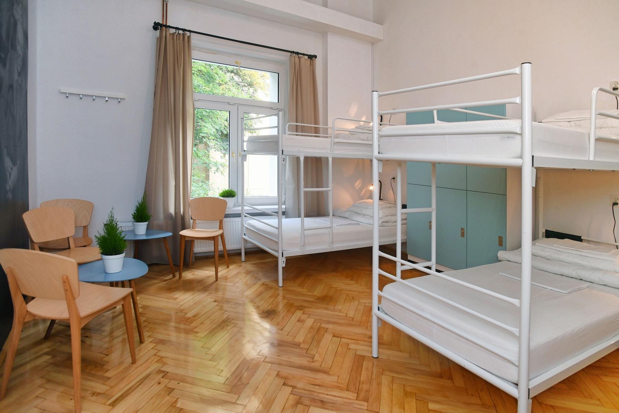 Warsaw Hostel Centrum Private Rooms & Dorms Екстериор снимка