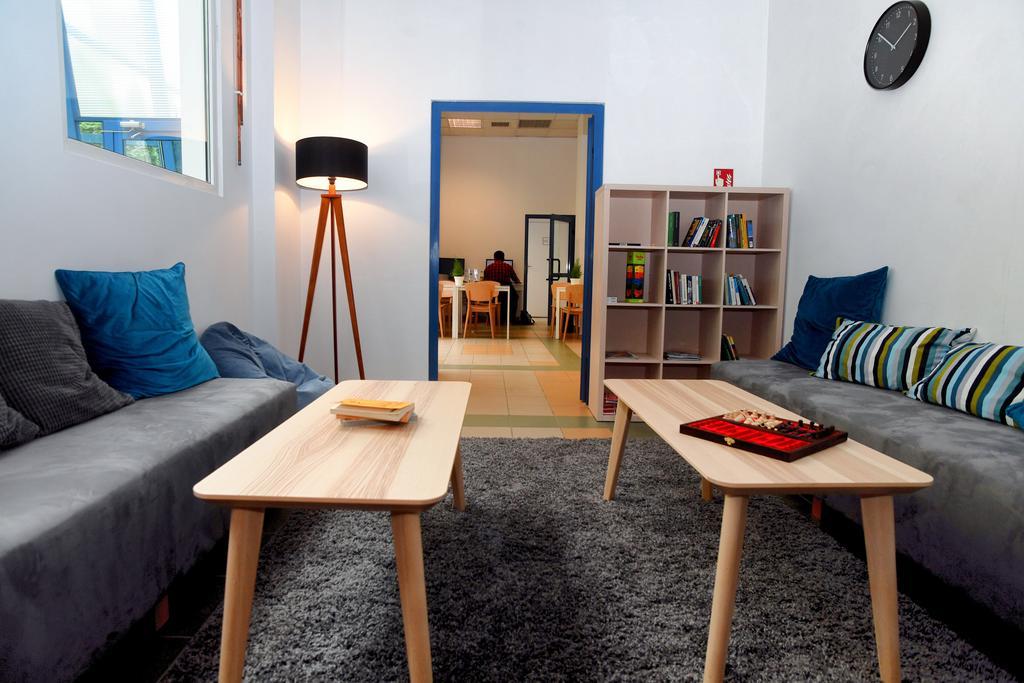 Warsaw Hostel Centrum Private Rooms & Dorms Екстериор снимка