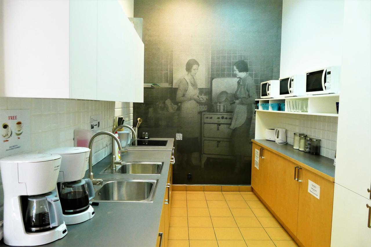 Warsaw Hostel Centrum Private Rooms & Dorms Екстериор снимка